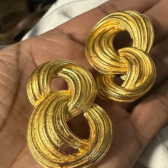 Vintage Gold Statement Earrings - Picture 5 of 10